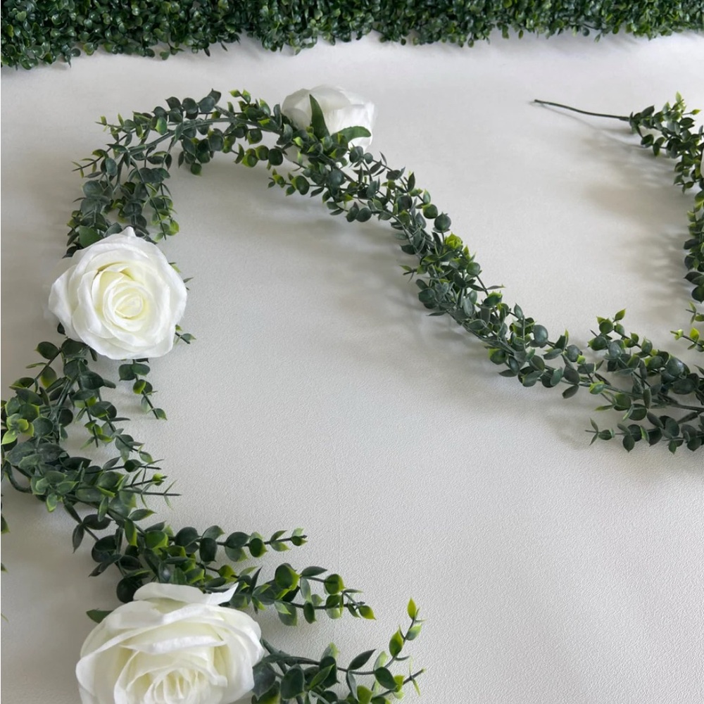 10 pack Boxwood Eucalyptus Garlands Artificial Vines Greenery 60 feet  ~ New - Picture 2 of 4